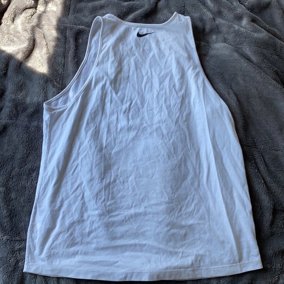 Nilke t shirt - Picture 3 of 4